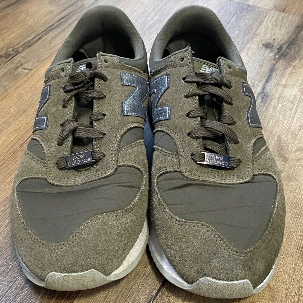 New Balance 420 Olive Green Silver Metallic Sneakers WL420DT2 Womens Size 9